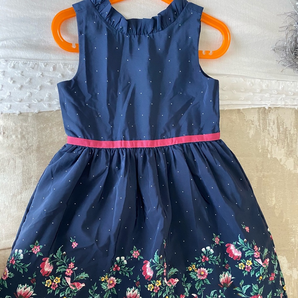 Vestido de niña talla 6 (nuevo)